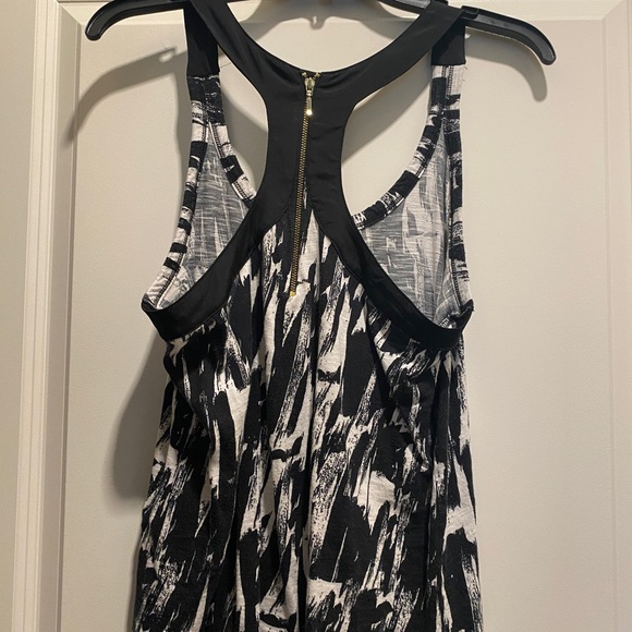 Top - Picture 2 of 6